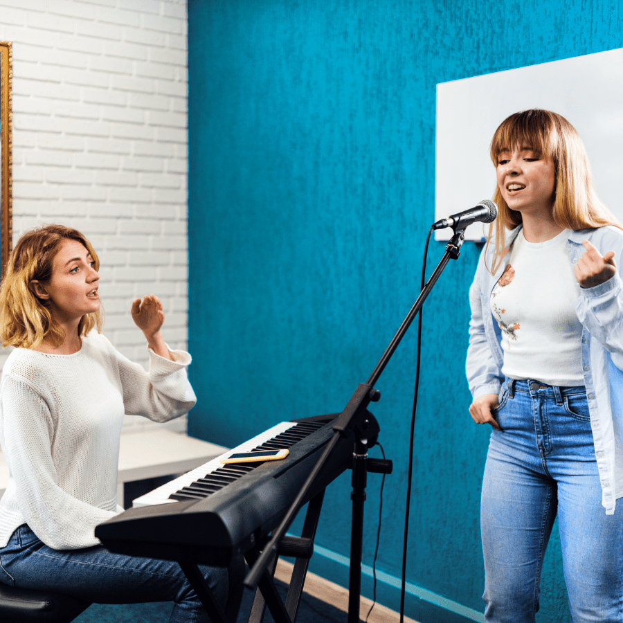 Private Music Lessons in Apex NC for Piano, Voice, and Guitar. 1-on-1 instruction from music tutors that offer tailored music education ideal for advanced students, students who need help with focus, or those who just prefer the learning experience that comes from dedicated teacher focus.